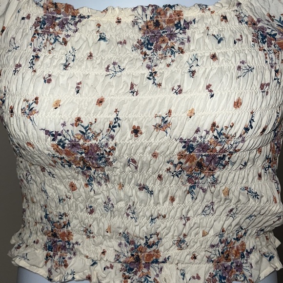 Rewind Off Shoulder Rutched Crop - Picture 4 of 6